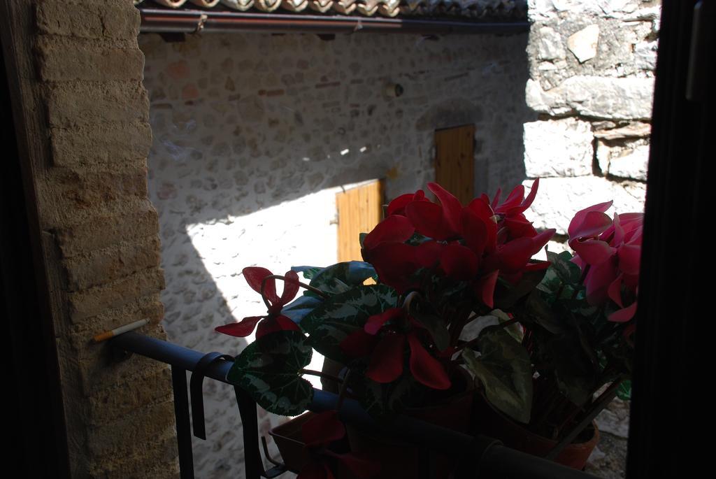 Il Paradiso Nel Borgo Arrone Buitenkant foto